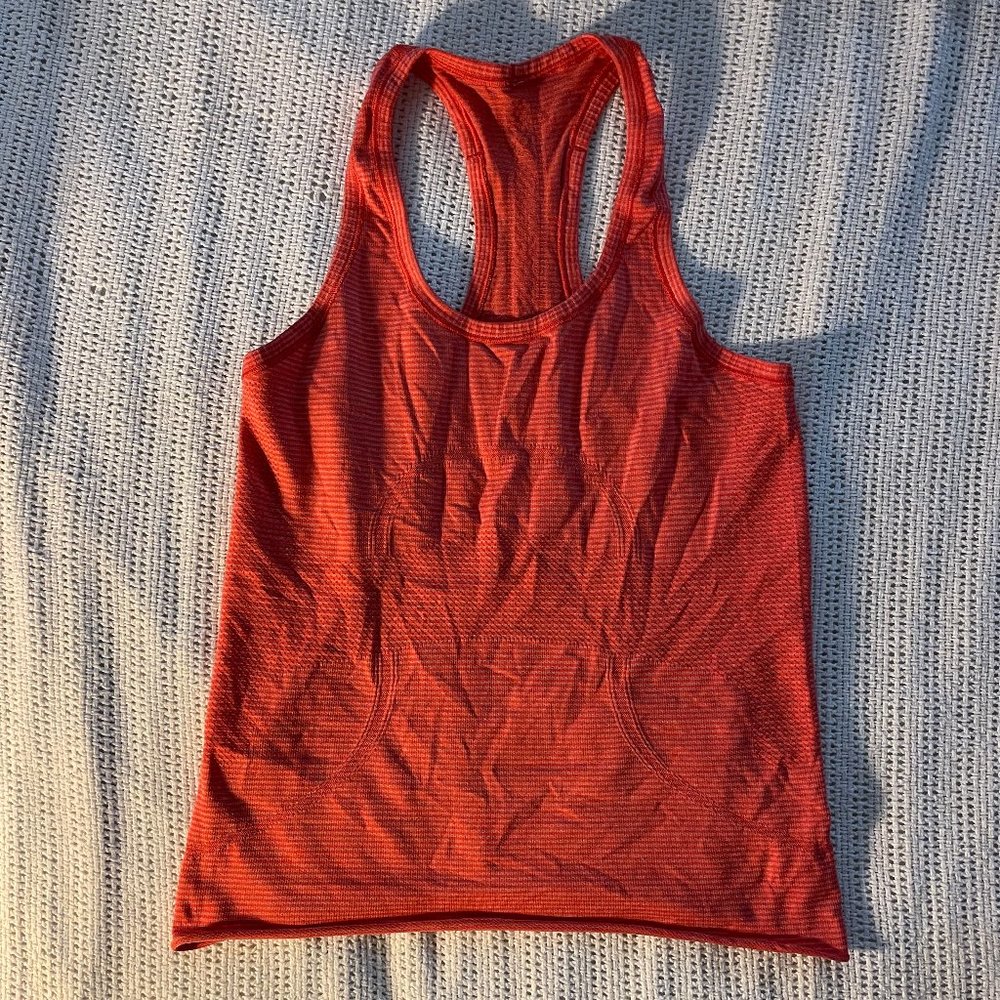 Lululemon coral tank